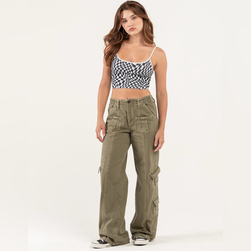 Urban Cargo Pants Army Green • NWT